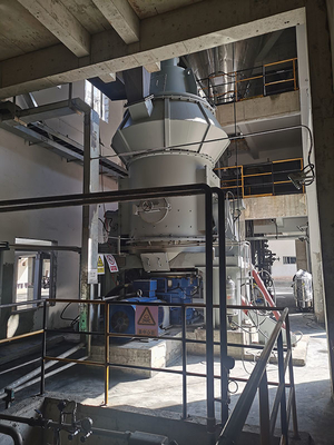 ประหยัดพลังงานเครื่องโรงสีถ่านหินแนวตั้ง Superfine ผงทำ 110kw-1120kw